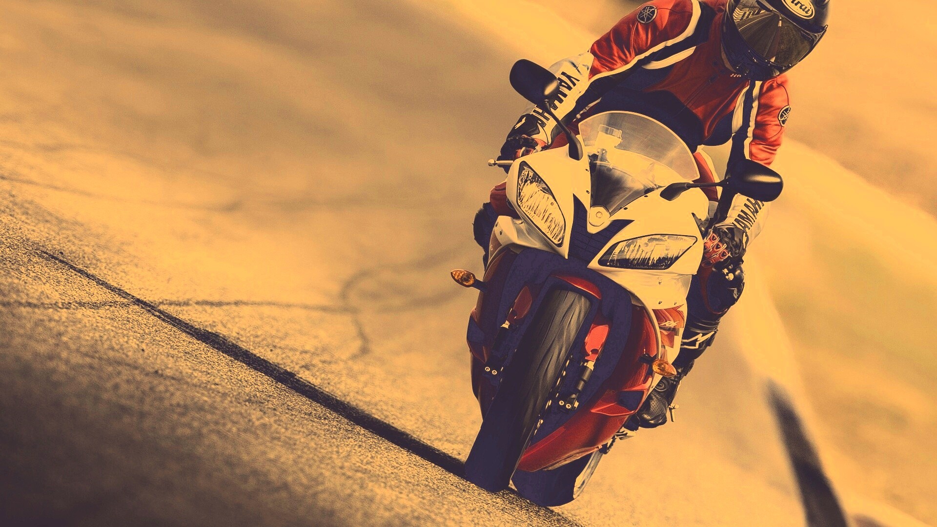 Мотоциклист на спортбайке обои