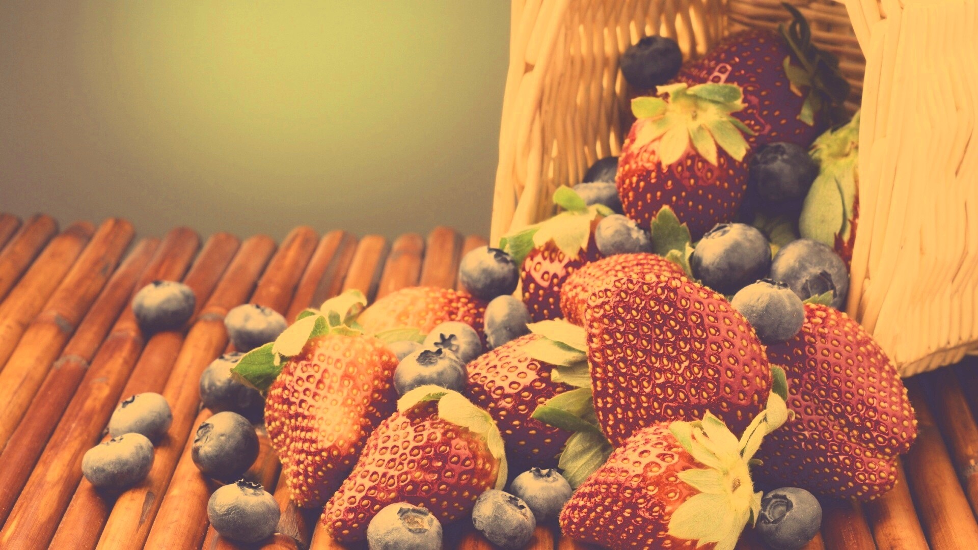 Спелые ягоды обои