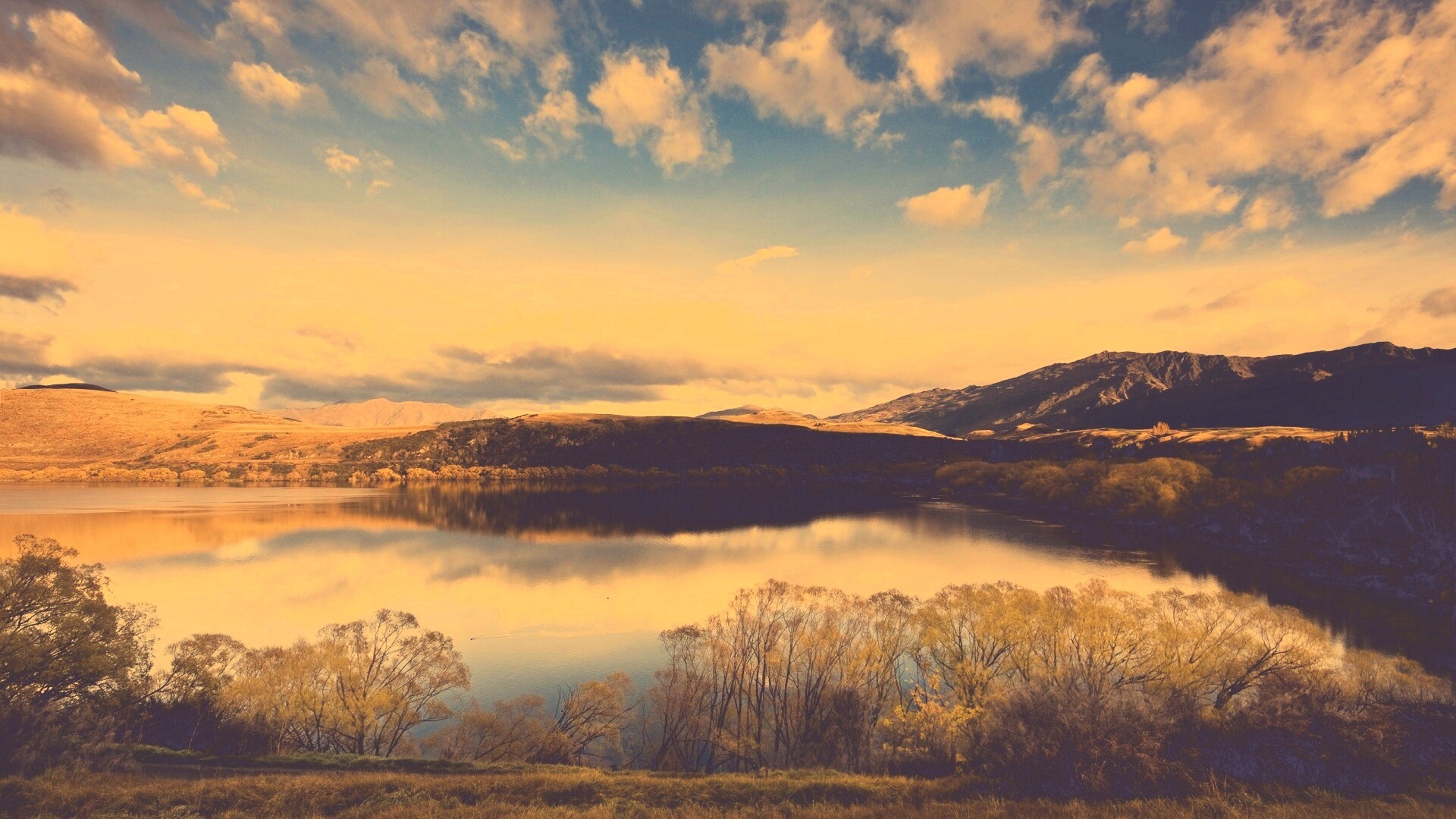 Живописное озеро обои