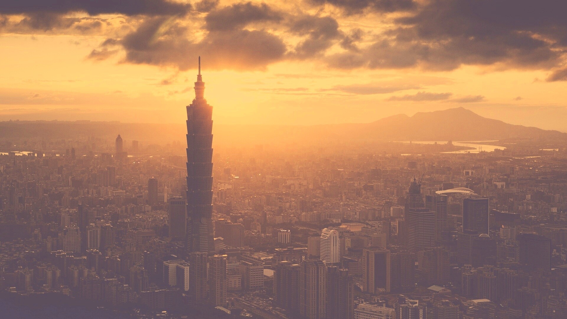 Башня на закате обои