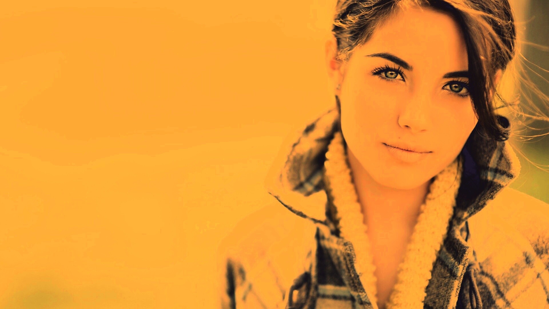 Красивая молодая девушка обои