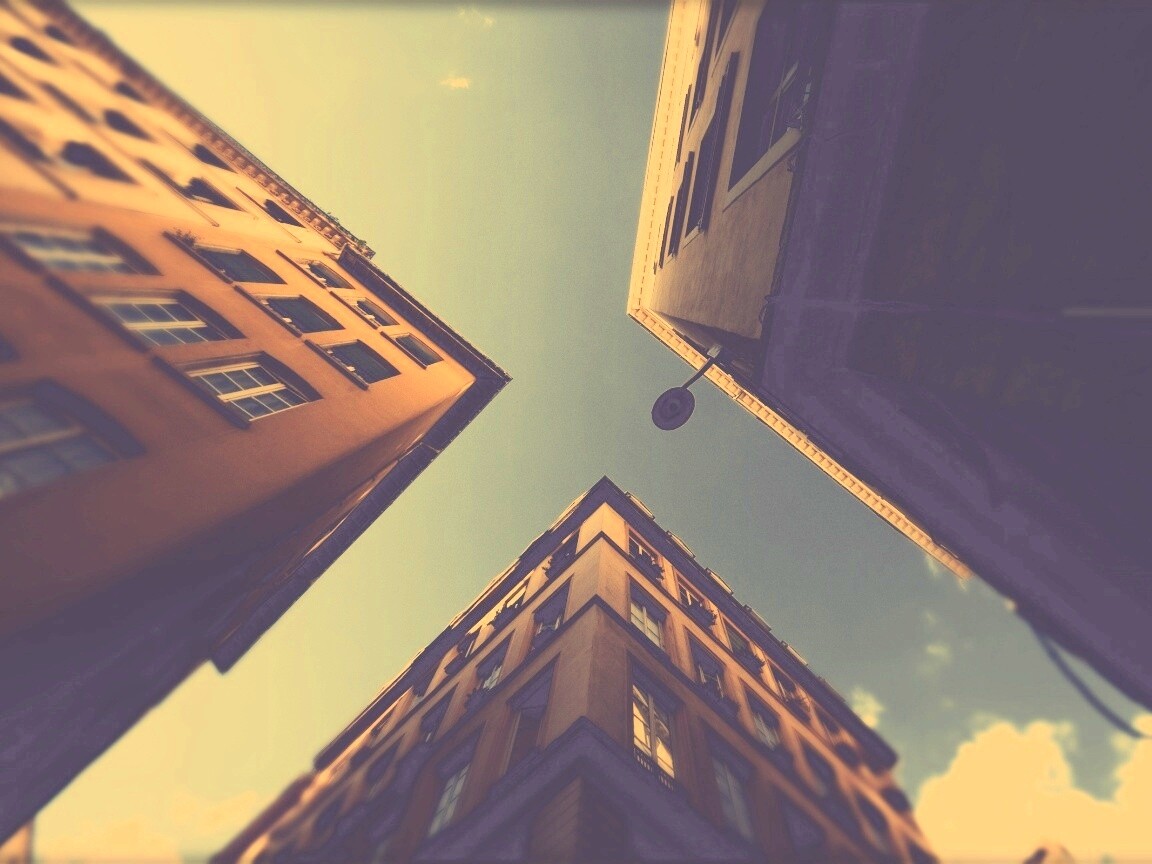 Три дома обои