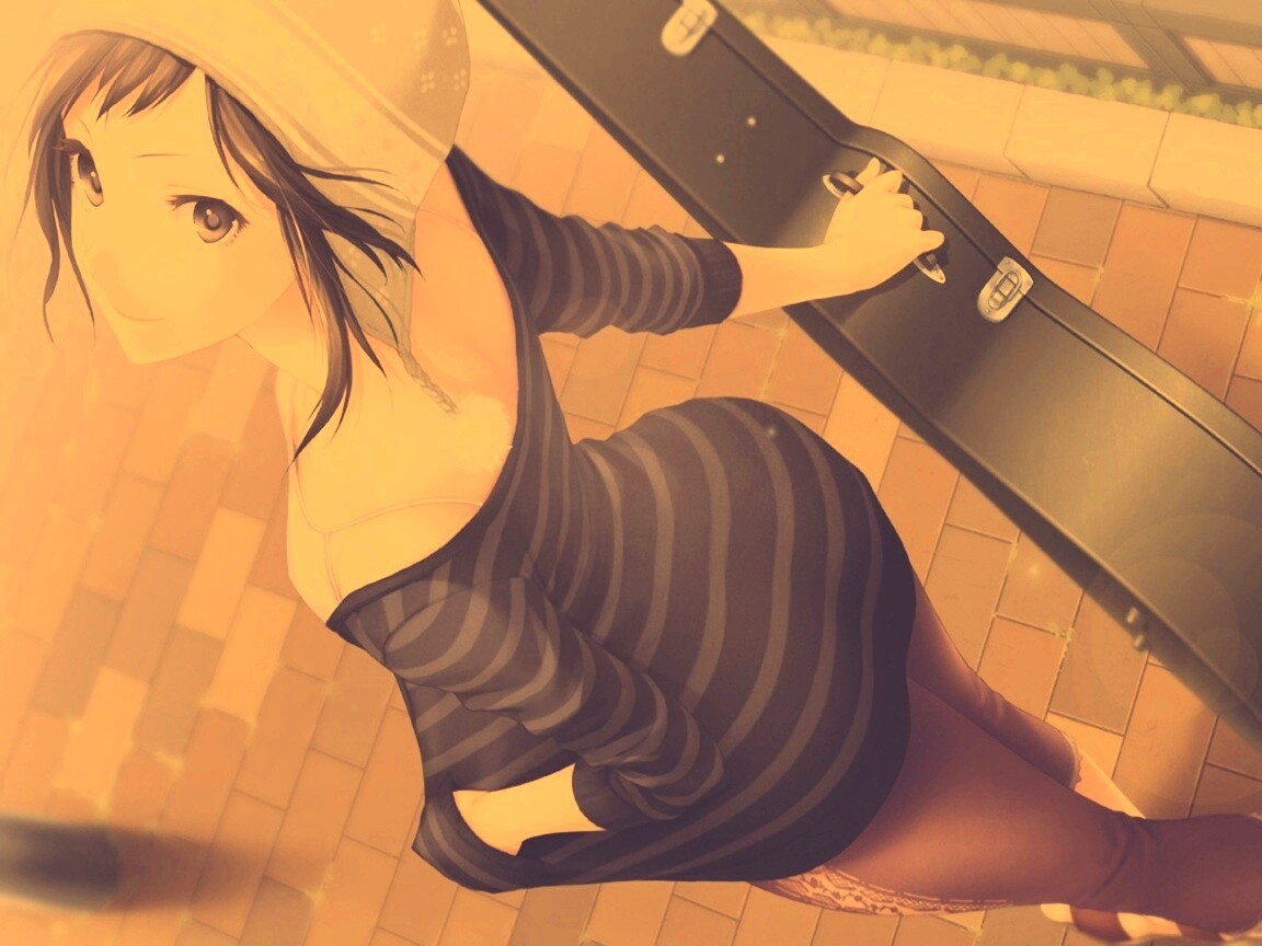 Девушка с гитарным чехлом обои