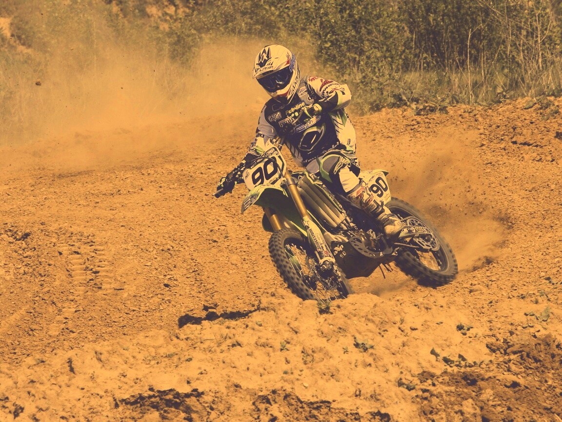 На мототреке обои