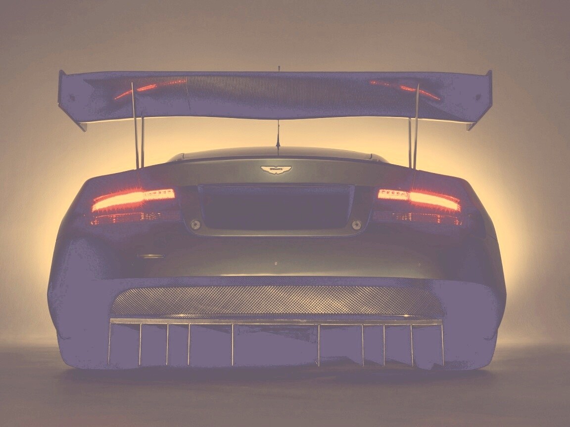 Красные задние фары спорткара обои