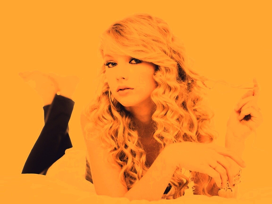 Тэйлор Свифт играет с волсоами обои