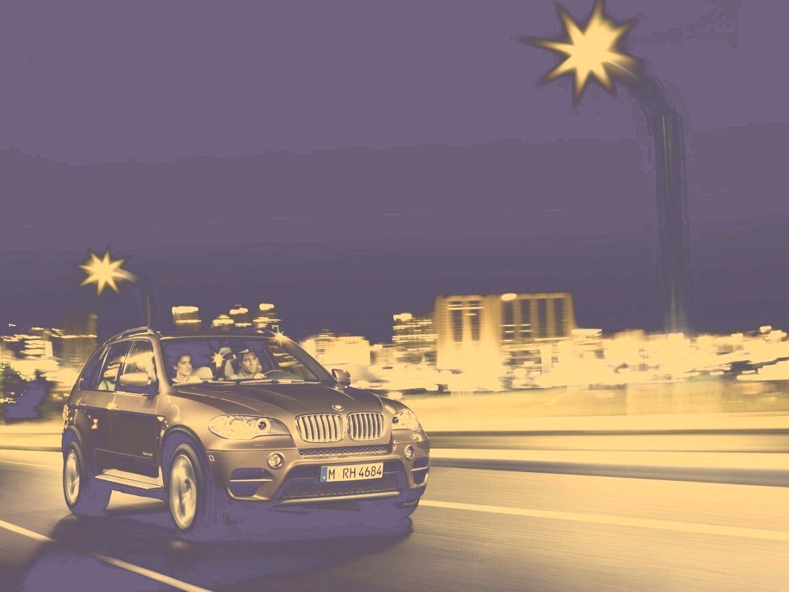 Пара в BMW X5 обои