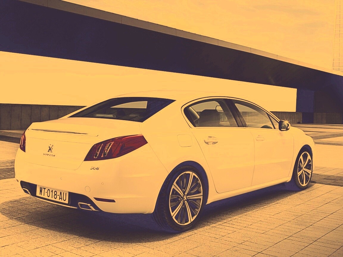 Пежо 308 на стоянке обои