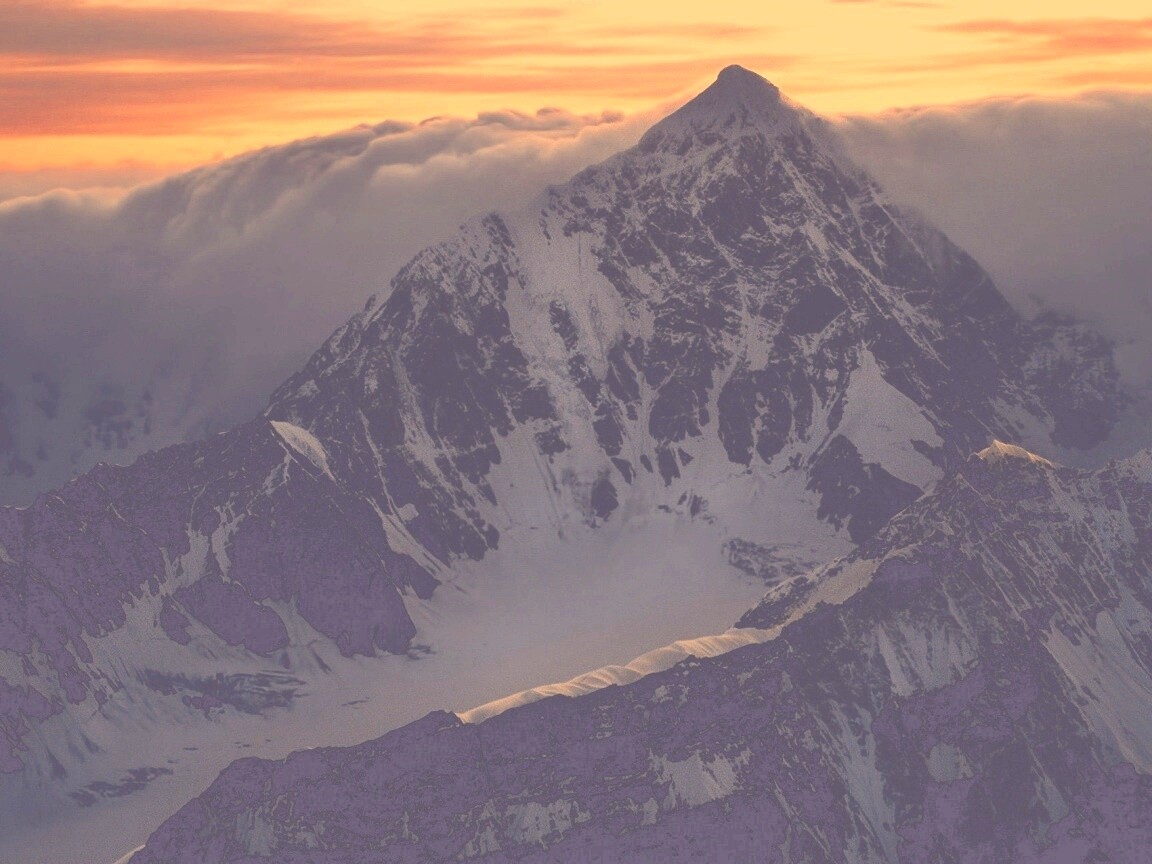 Гора на закате обои