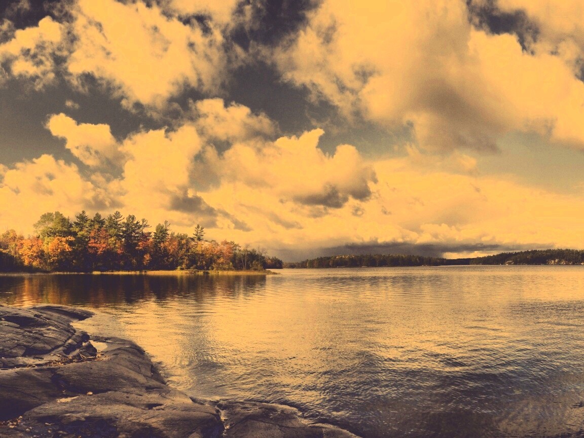 Штиль над озером обои