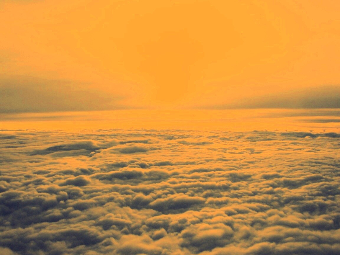 Над облаками обои