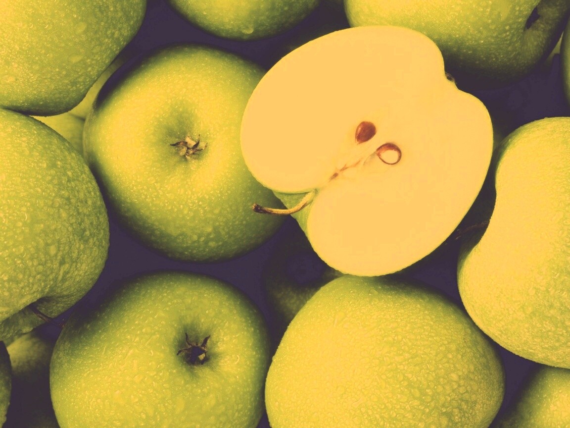 Вкусные свежие яблоки обои