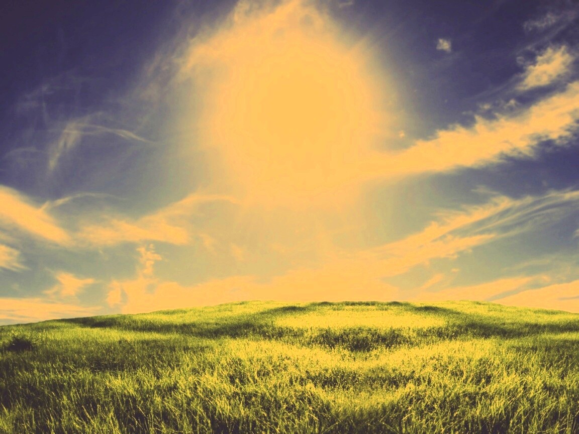Солнце над холмом обои