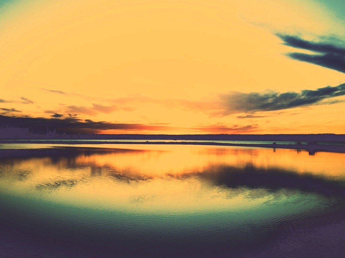 Закат над озером обои