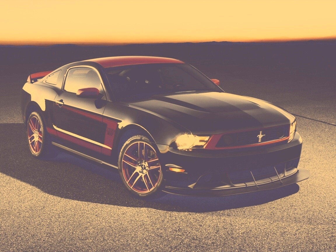 Черный Форд Мустанг с красными полосами обои