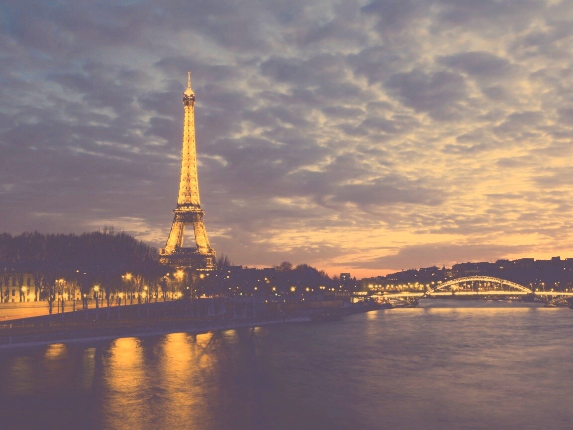 Эйфелева башня в Париже обои