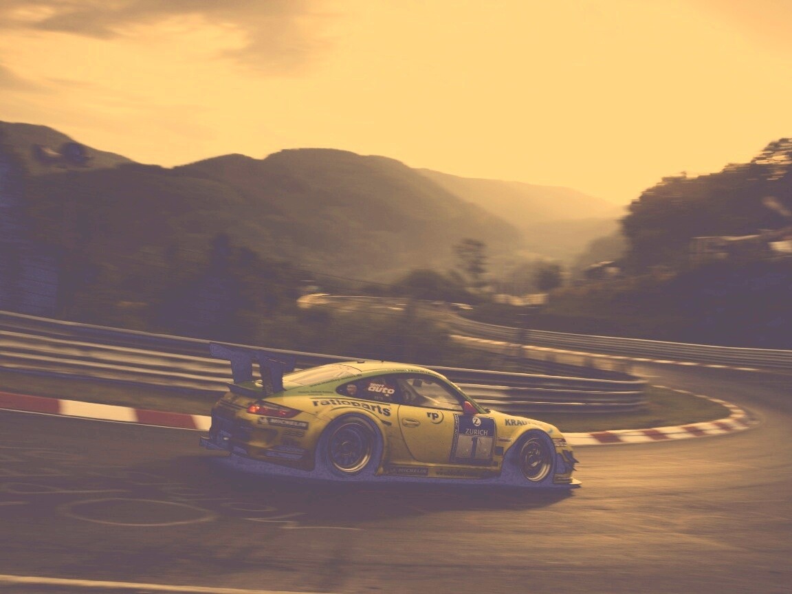 Гоночная трасса в горах и Порше обои