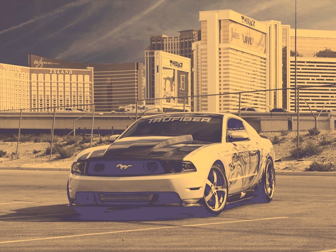 Тюнингованный Форд Мустанг обои