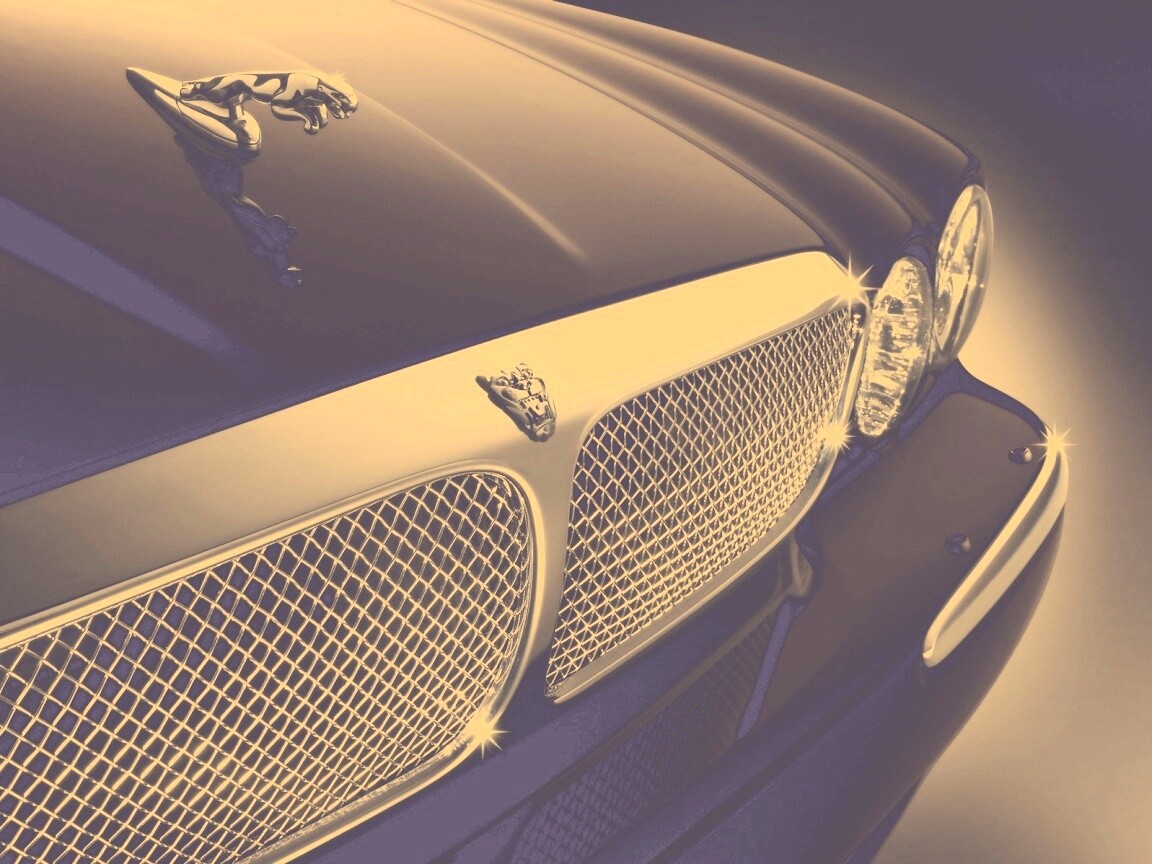 Капот и эмблема Ягуара обои