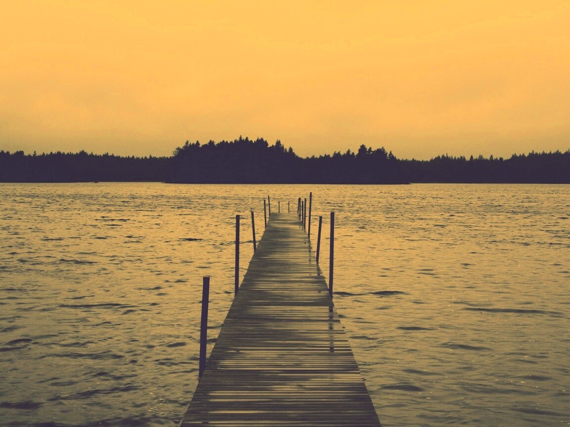 Причал на озере обои