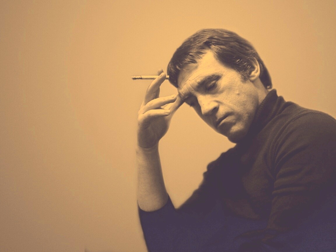 Владимир Высоцкий с сигаретой в руке обои