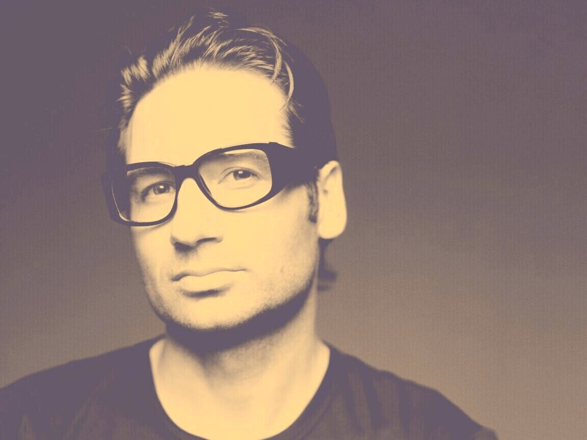 Дэвид Духовны обои