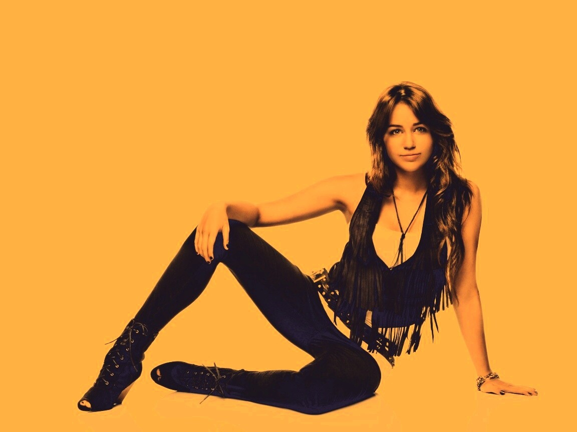 Девушка в черном обои