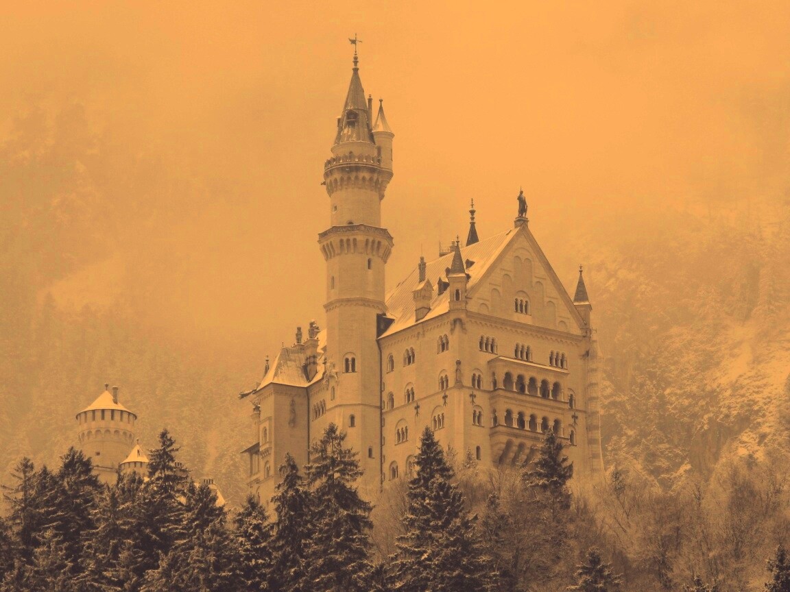 Заснеженный Нойшванштайн обои