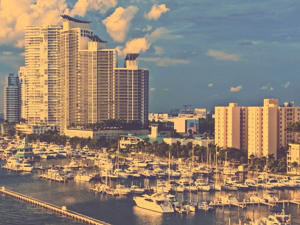 Курортный город обои