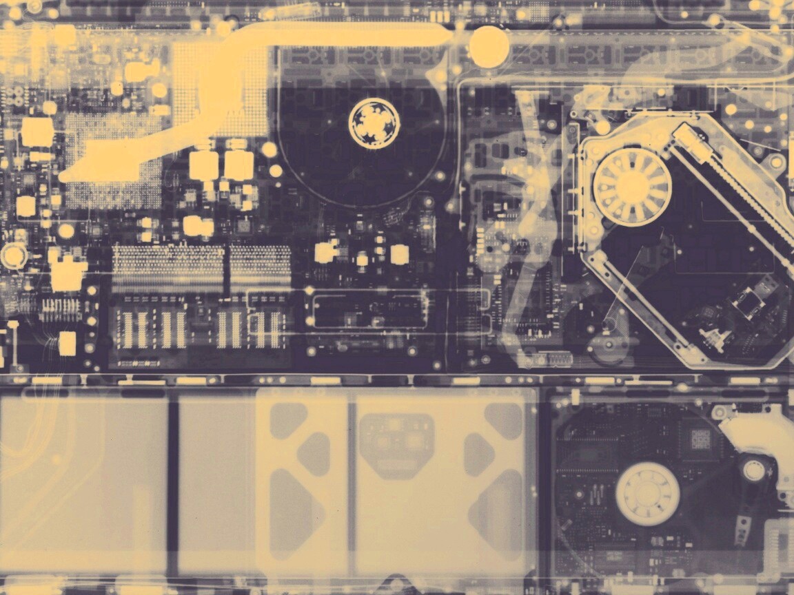 Рентгеновский снимок ноутбука обои