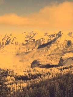 Горный пейзаж обои