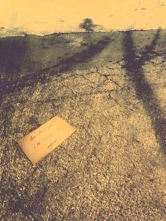 Записка на асфальте обои