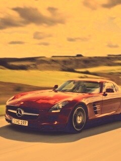 Красный спортивный мерседес обои