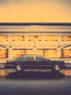 Бентли в городе обои