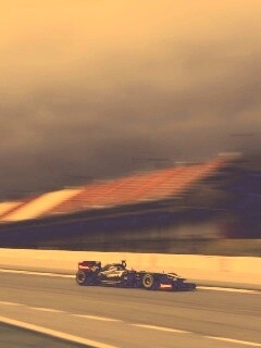 Болид на треке обои