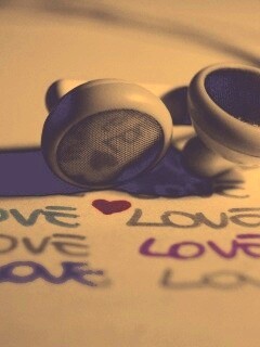 Наушники и любовь обои
