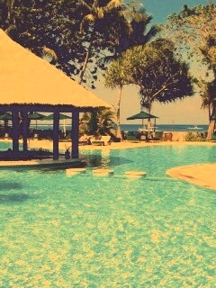 Бассейн отеля обои