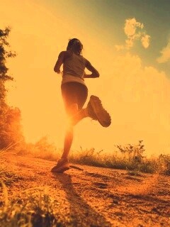 Девушка на пробежке обои