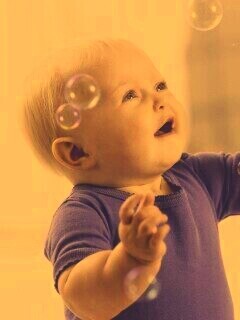 Игра с мыльными пузырями обои