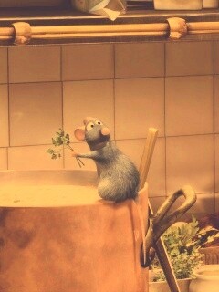 Рататуй варит суп обои