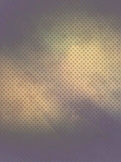 Свет на перфорированной стене обои