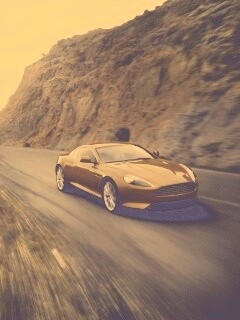 Aston Martin в горах обои