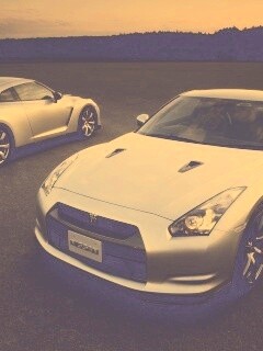 Nissan с двух ракурсов обои