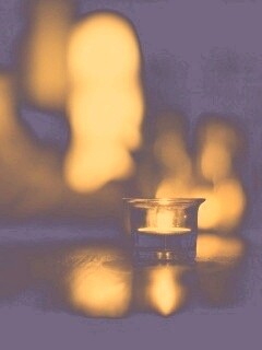 Свеча во тьме обои