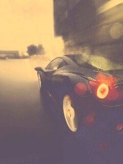 Ferrari под дождем обои