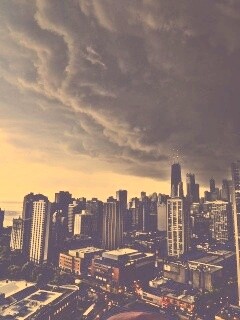 Туча над городом обои