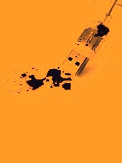 Кровавый usb обои