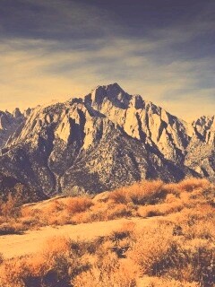 Горы у пустыни обои