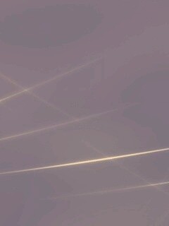 Лучи света на графитовом фоне обои