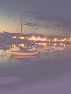 Лодки на вечерней воде обои